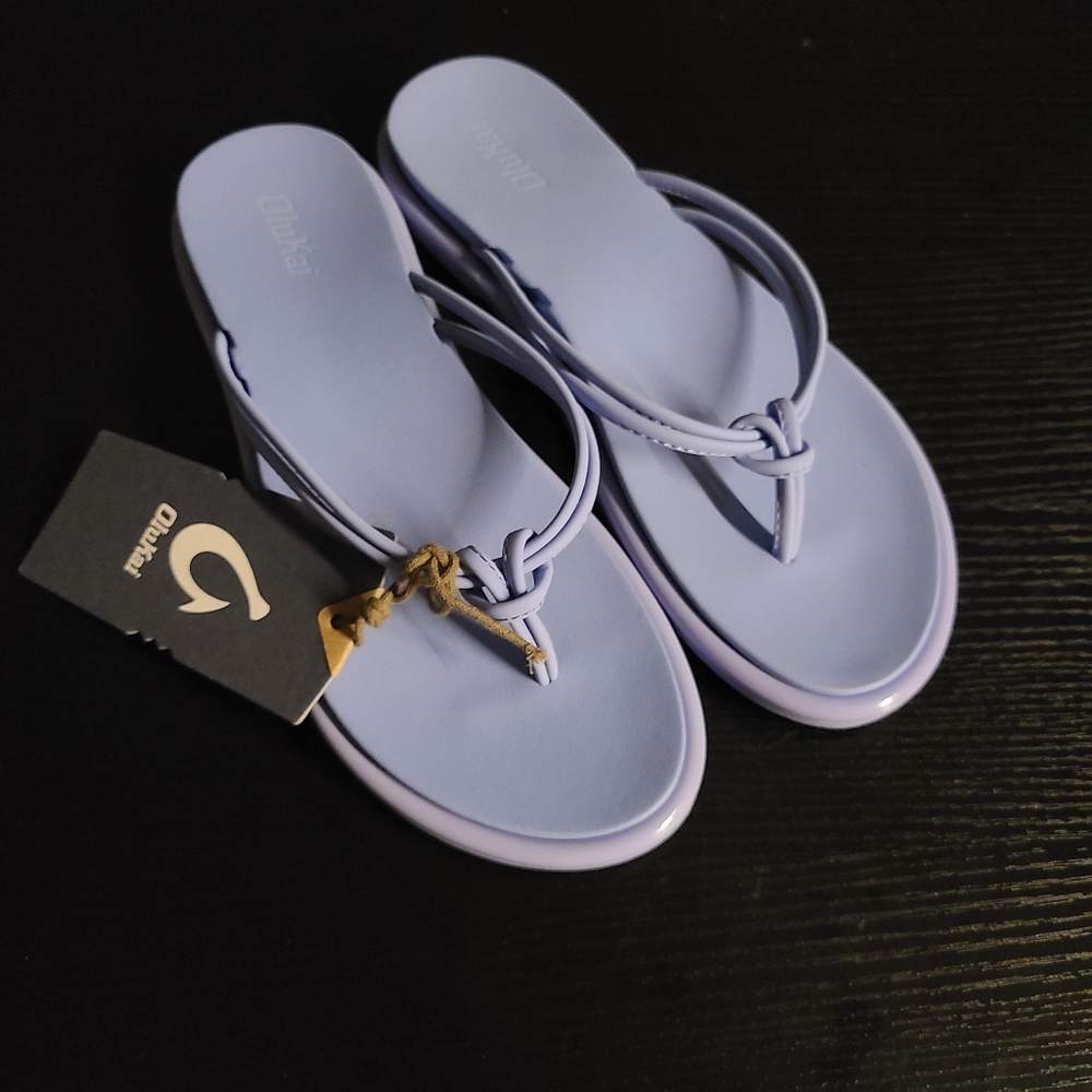 NWT OluKai AKA Sandals Cloud Blue Size 7